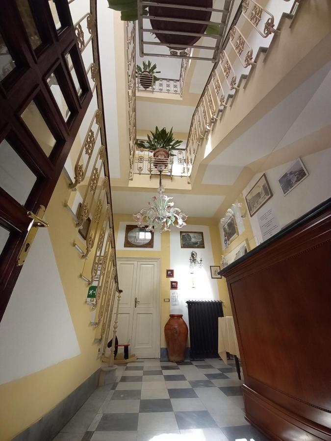 Villa Viola Tortona Buitenkant foto