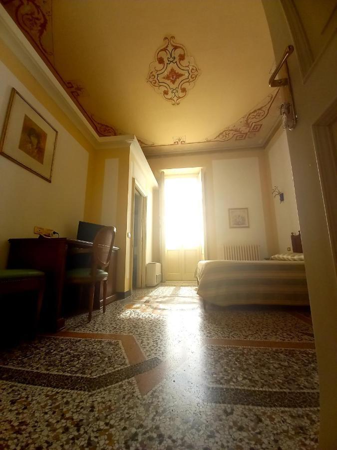 Villa Viola Tortona Buitenkant foto