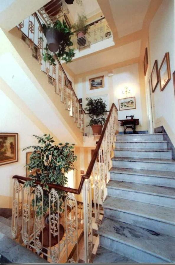 Villa Viola Tortona Buitenkant foto